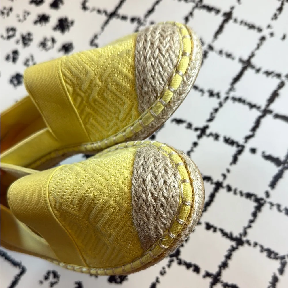 London Fog Yellow Espadrilles Casual Comfort - US Size 7.5 - EUC
